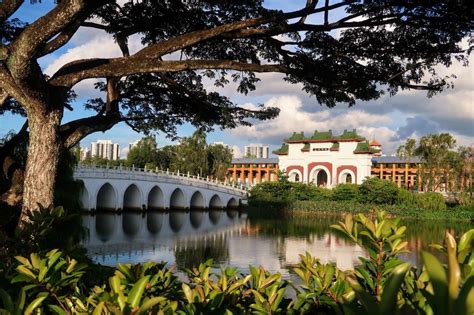 Jurong Lake .